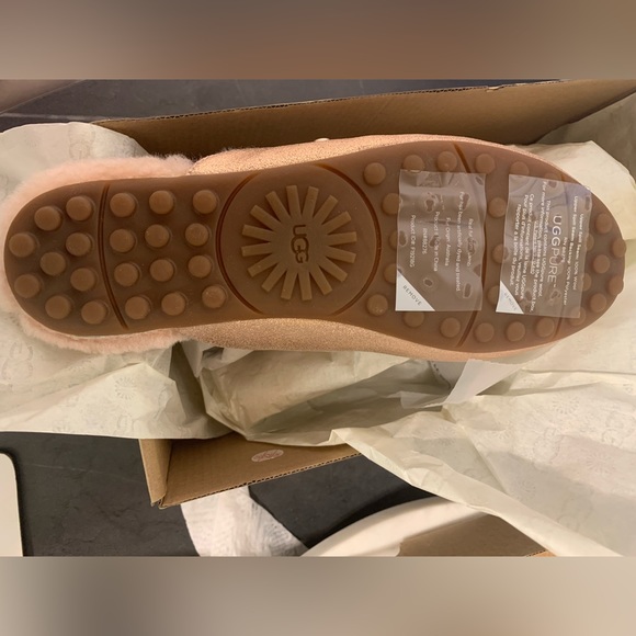 Women Ugg slippers Lane Metallic Rose Gold Size 7 & 8 US New With Box - Picture 4 of 11